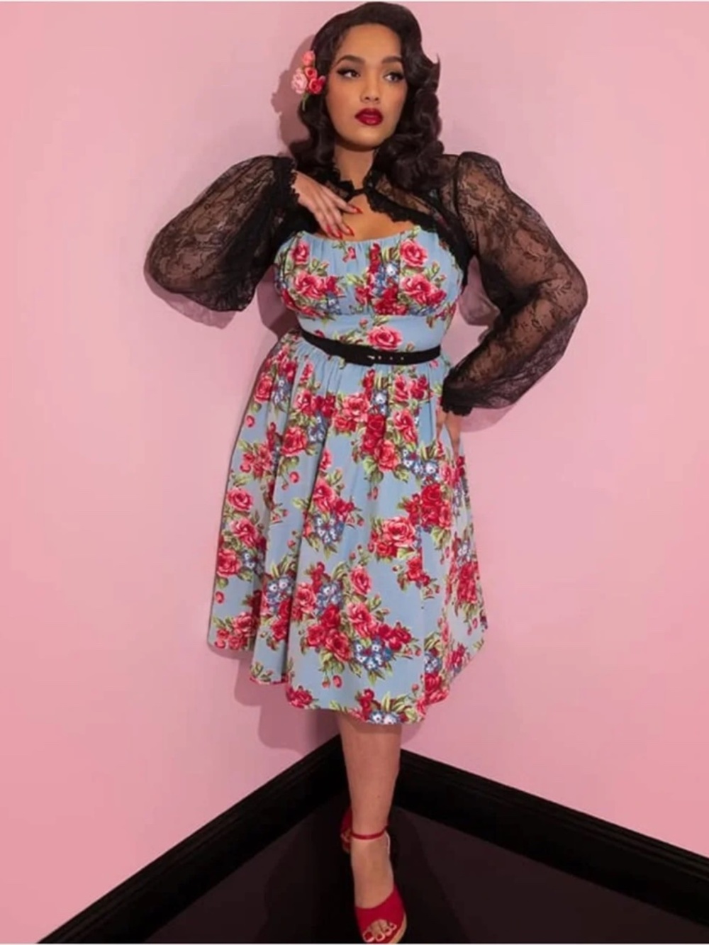 Rare & sold out! Vixen Pitt - Blue & Red ingenue floral Swing Dress - Picture 3 of 4